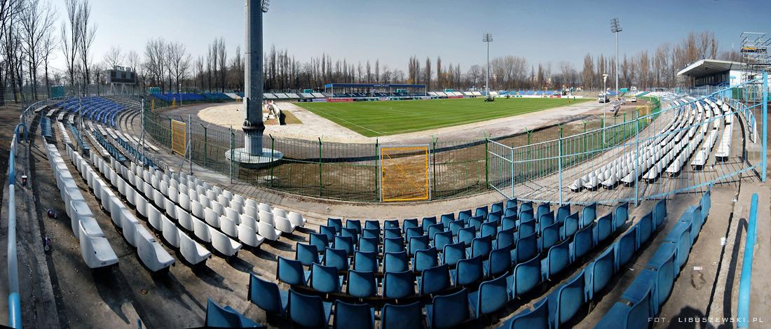 Stadion Hutnika — mecz przy Ptaszyckiego